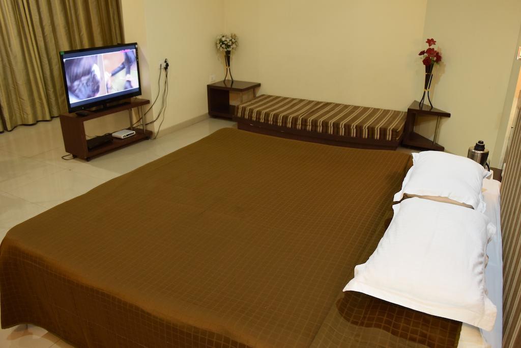 Jai Residency Gandhidham Room photo